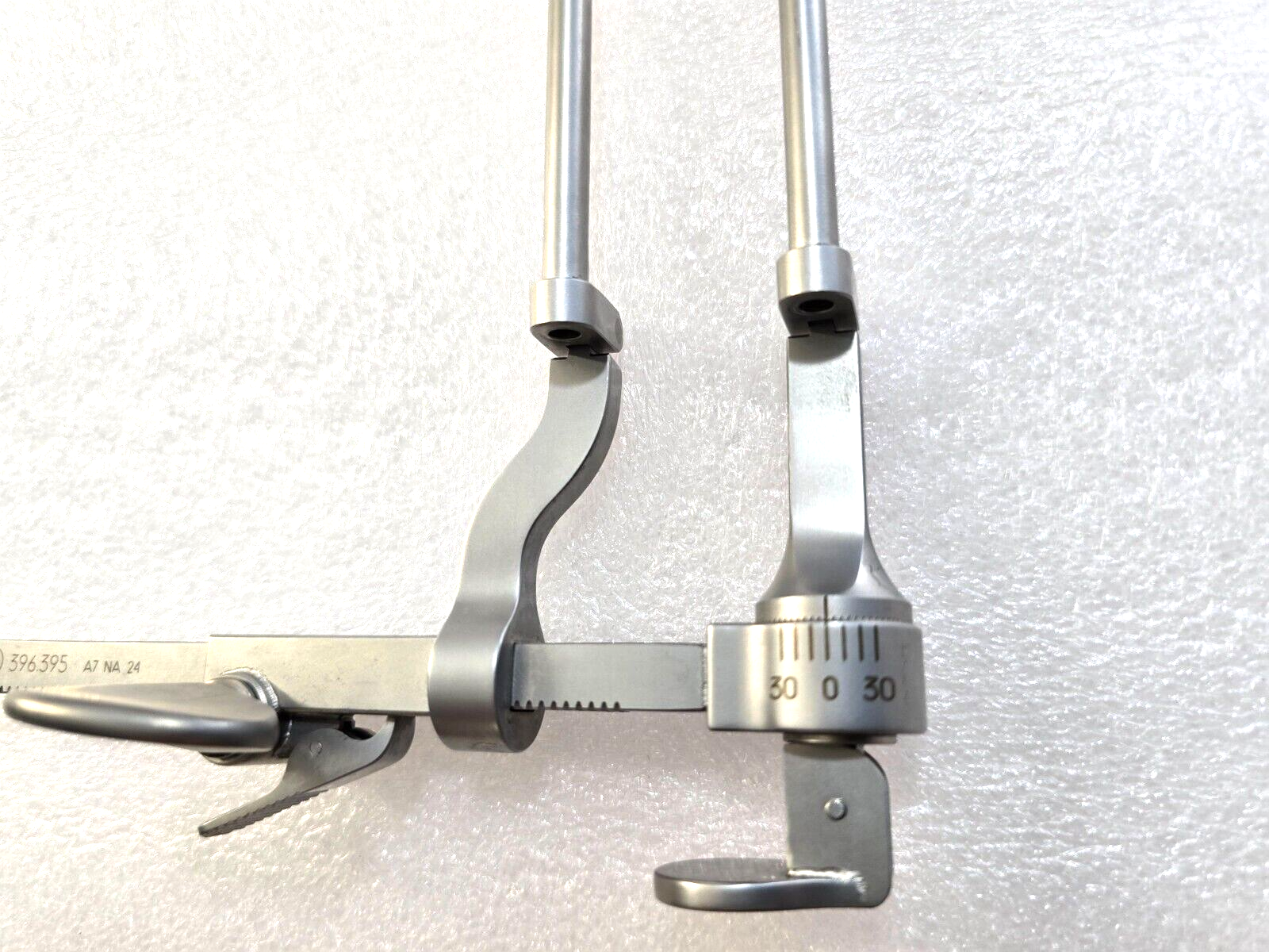 Swiss Surgical Adjustable Cervical Distractor Right with Ratchet