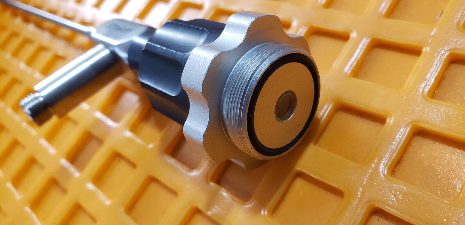 Stryker 502-427-010 Small Joint Arthroscope 4mm x 0° C-Mount Non-Autoclave