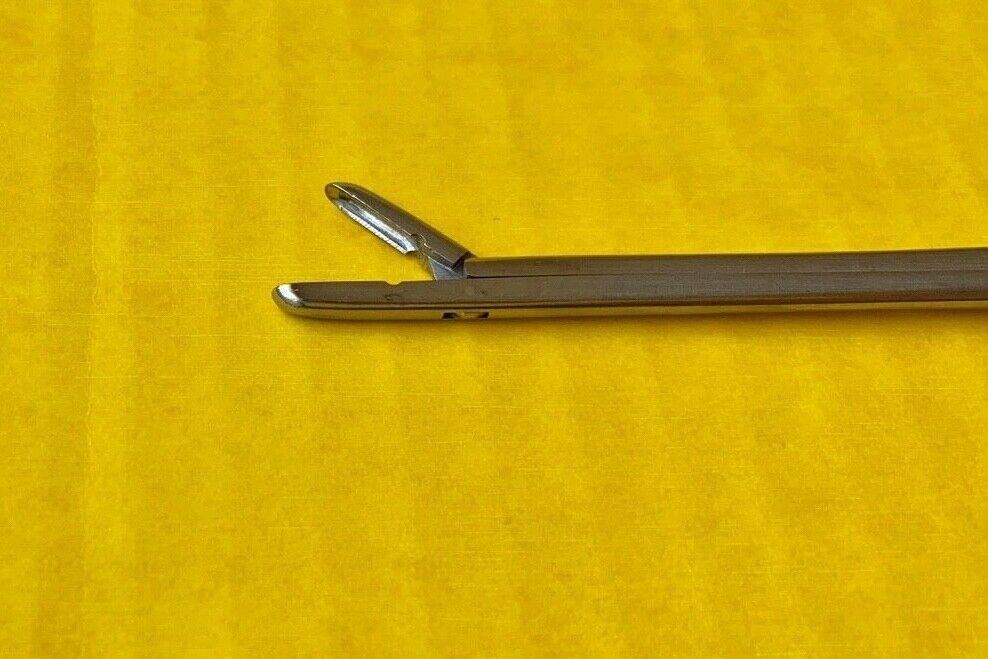 V. Mueller Love-Gruenwald Forceps, Straight, 3 x 10 Wide Cup Jaws REF: NL6092