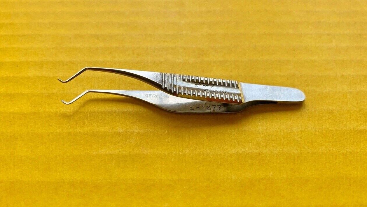 Storz Ophthalmic Botvin Iris Forceps Bayonet Tip REF: E-1477