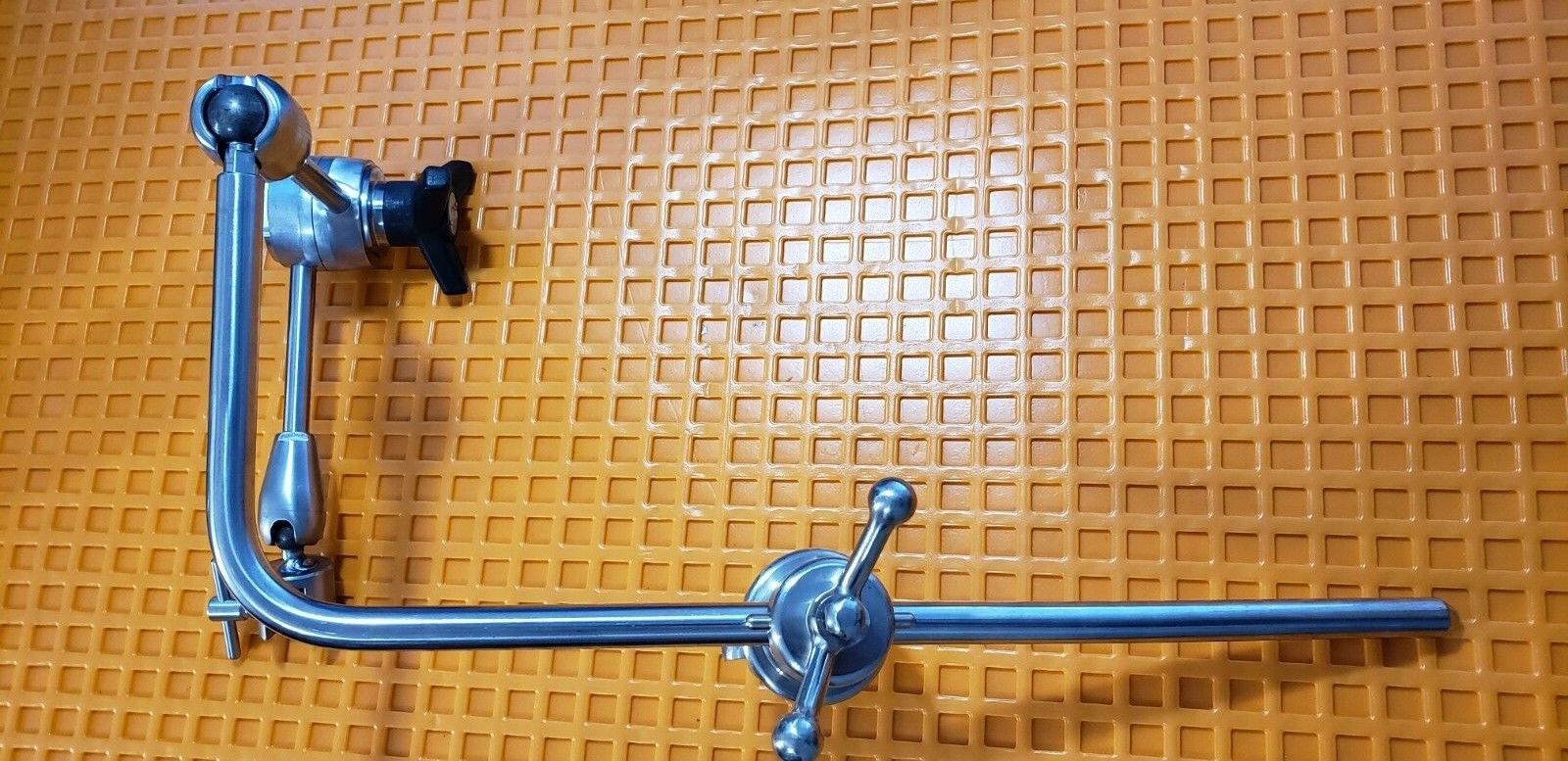 Marina Medical Surgical Table Mounted Retractor Arm with Automated Rail Clamp
