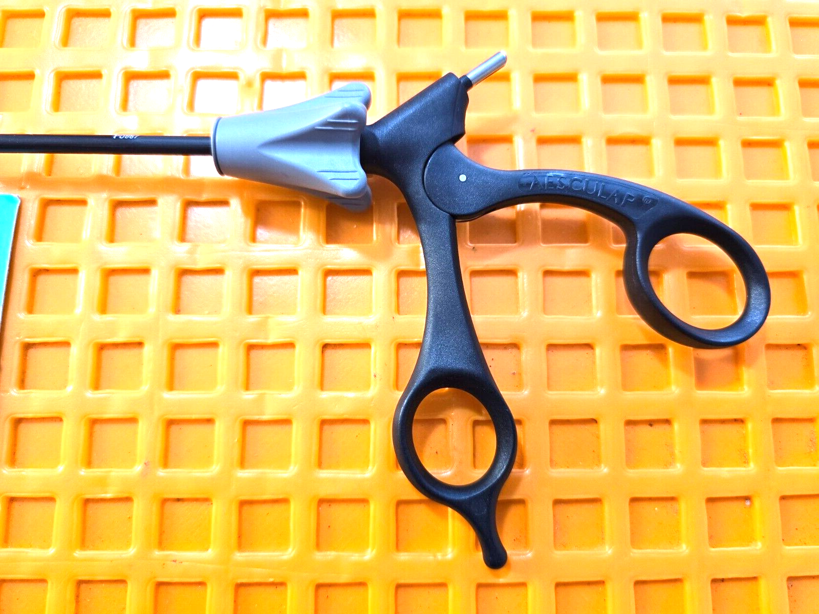 Aesculap Surgical Monopolar Baby Metzenbaum Scissor 5mm x 33cm Curved