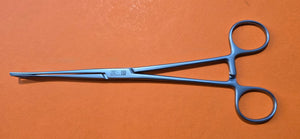 V. Mueller CH 1590 Surgical Pennington Forceps 8" Triangular Serrated Jaws