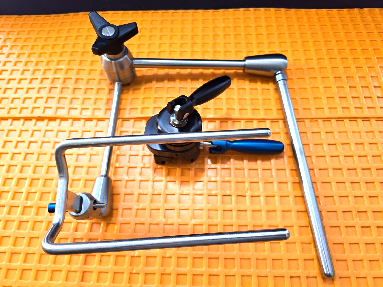 TSI Phantom ML Angled Table Mounted Arm Quick Connect with Automated Rail Clamp