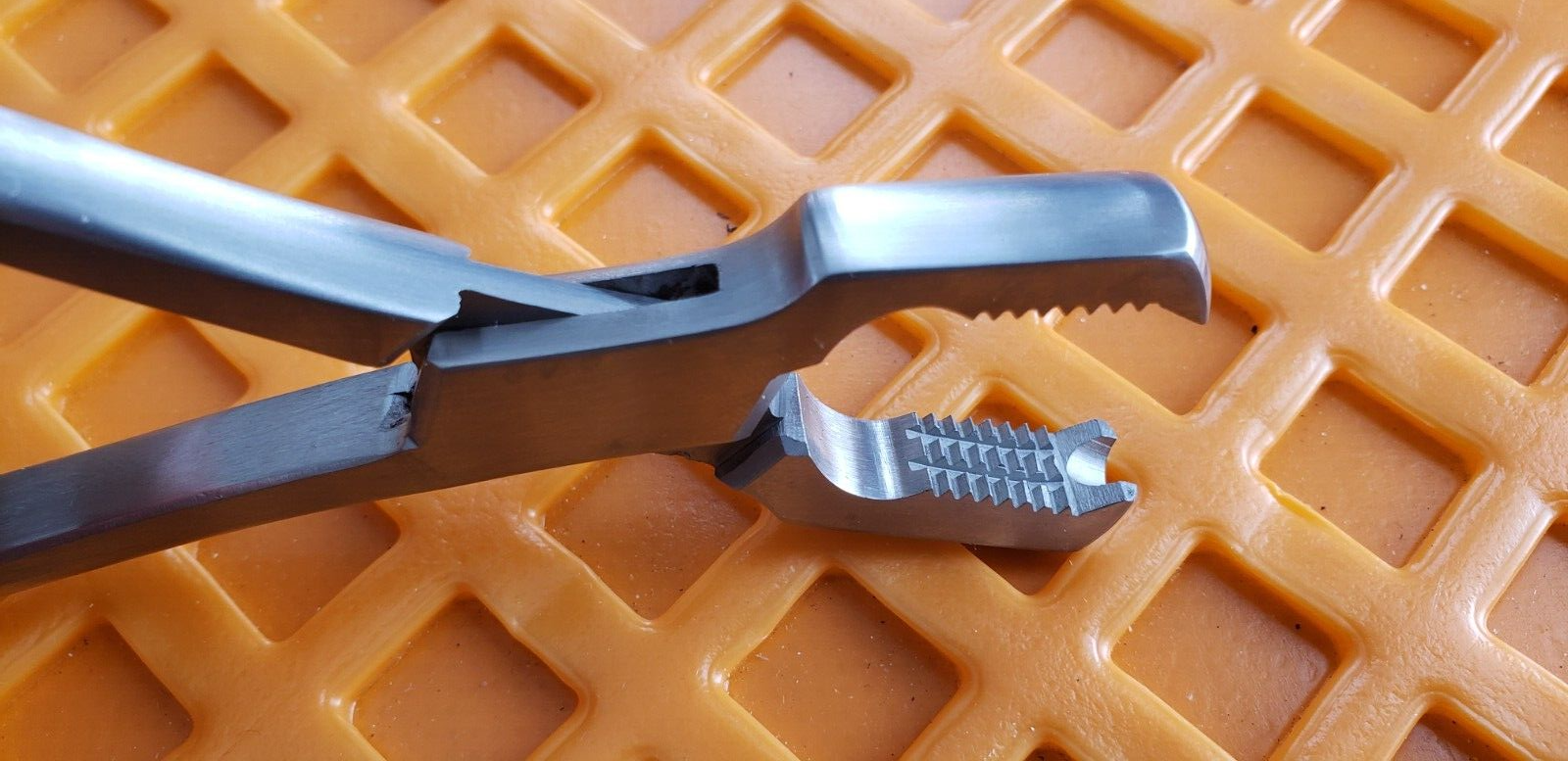 Turtle Orthopedic Pediatric KERN Bone Holding Forceps 5.5" W- Ratchet