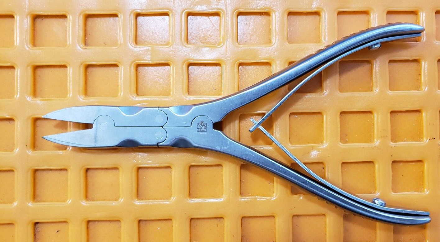 Pilling Weck 06-5216 orthopedic Ruskin Bone Cutting forceps 5.5" Double Action