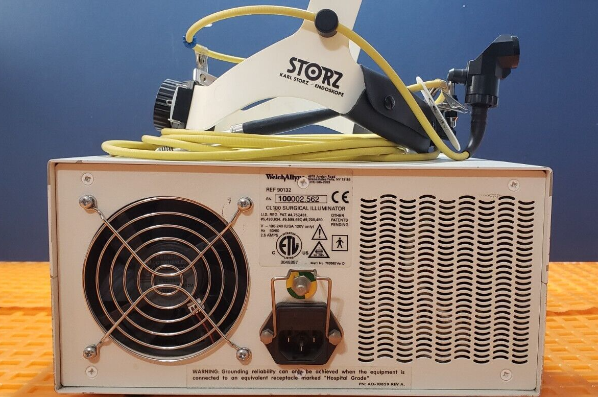 Karl Storz 310075 LED Head Light with Light Source.