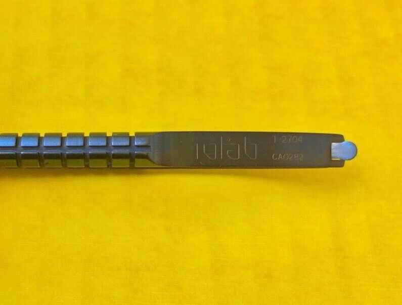 Micra Surgical Curved Blunt Needle Holder, 110mm, Titanium REF: N303WB