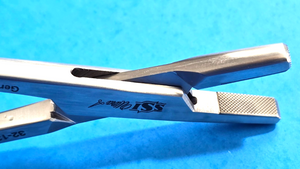 SSI Surgical Ultra Wire Twister 8" TC Jaws REF: 32-132 (Germany)