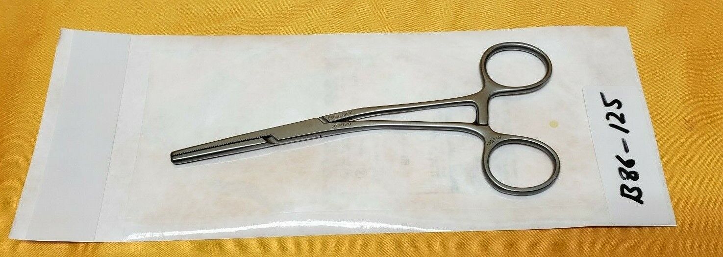 V. Mueller SU3970 Surgical MASTIN Muscle Clamp 6.5" Curved Shanks