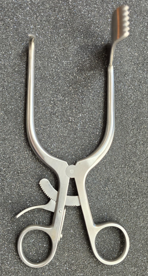 RUGGLES Surgical Williams Discectomy Retractor 7" Left 60x20mm Ref: RN2707
