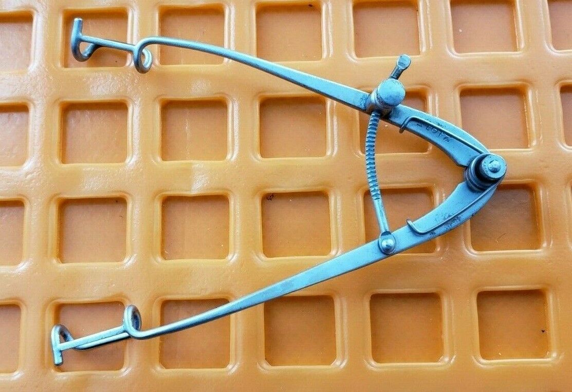 Storz Surgical Ophthalmic Clark Eye Speculum with Adjustable Screw.