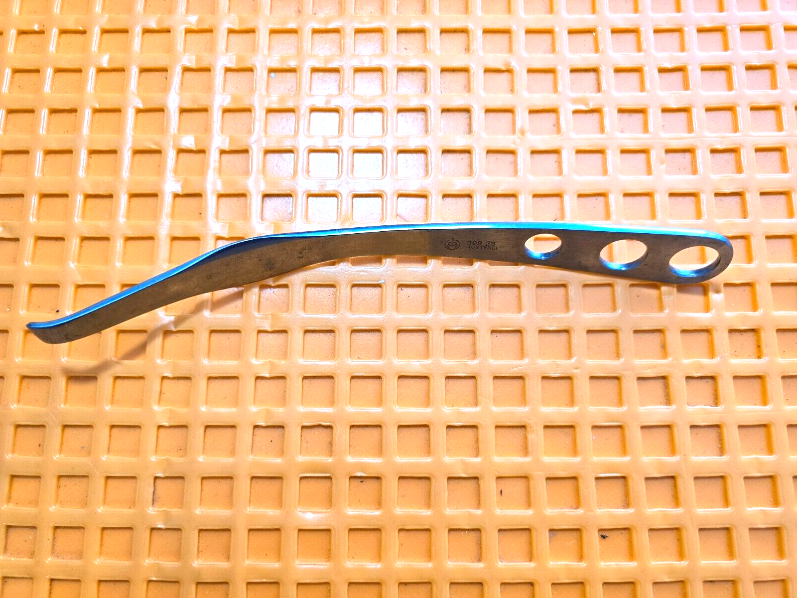 Synthes Surgical Orthopedic Hohmann Retractor 6"