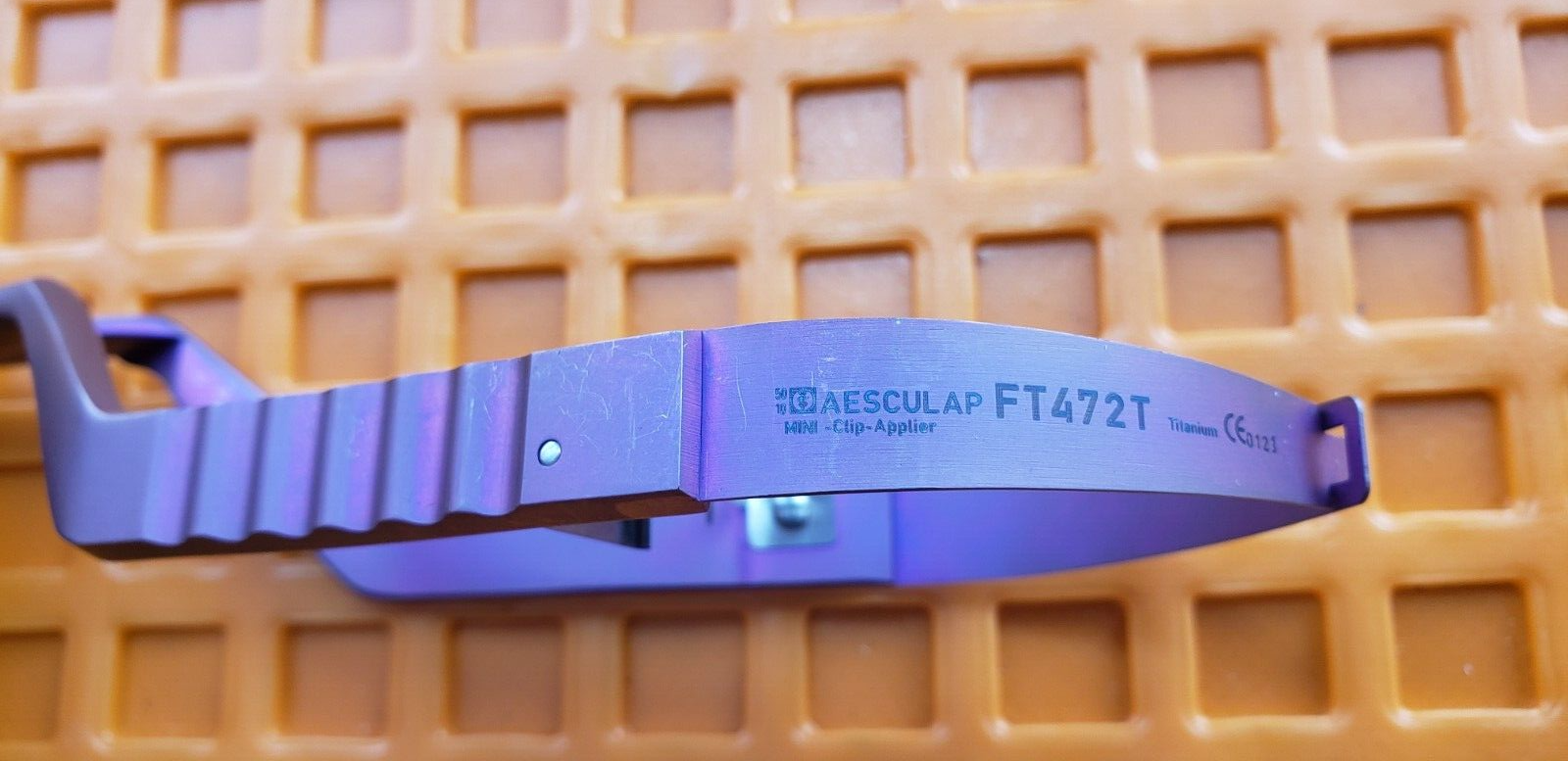 Aesculap FT472T,Surgical Neuro Titanium Yasargil Clip MINI Clip Applier 8"