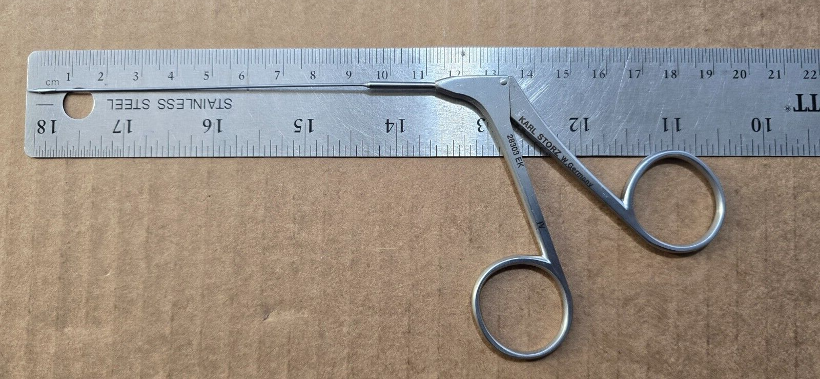 Karl Storz Surgical ENT Micro Scissors 12.5cm Straight Sharp Blades.