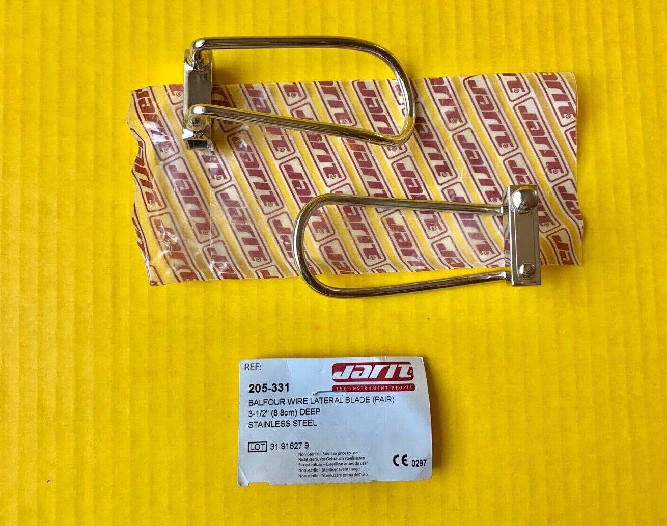 Jarit Surgical Balfour Wire Lateral Blade Pair, 3.5" Deep REF: 205-331