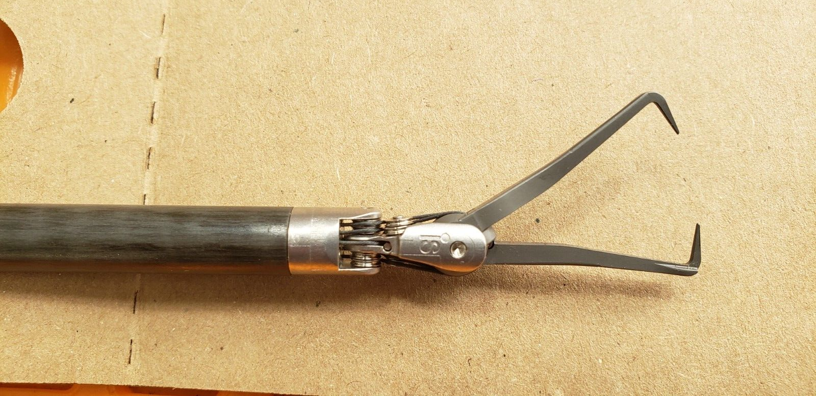 Intuitive da Vinci Xi Tenaculum Forceps 8mm