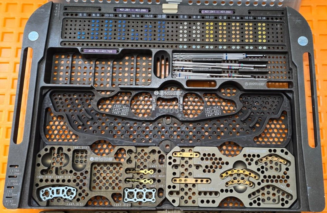 Synthes 2.0 Mandible Locking Tray Set