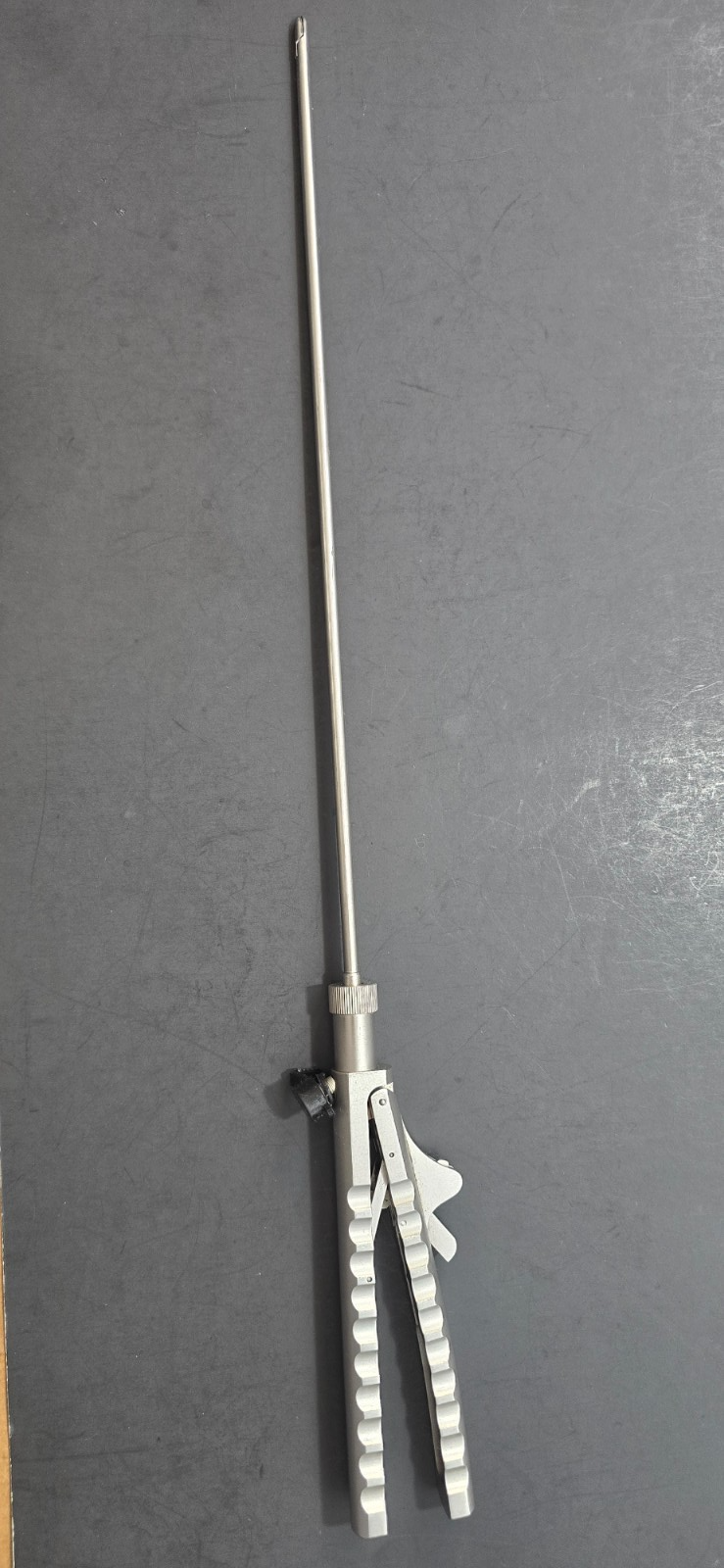 Jarit Laparoscopic Needle Holder 5mm x 33cm Carbide Right Curve Ratchet handle