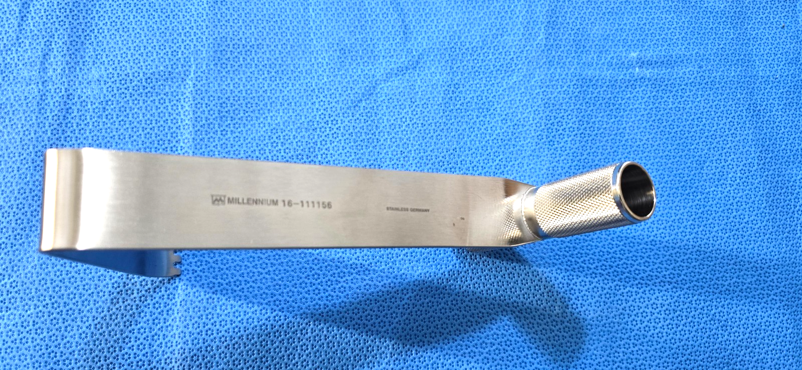 Millennium Surgical Orthopedic T-Handle Retractor Angled 7" Shaft Blade 5"