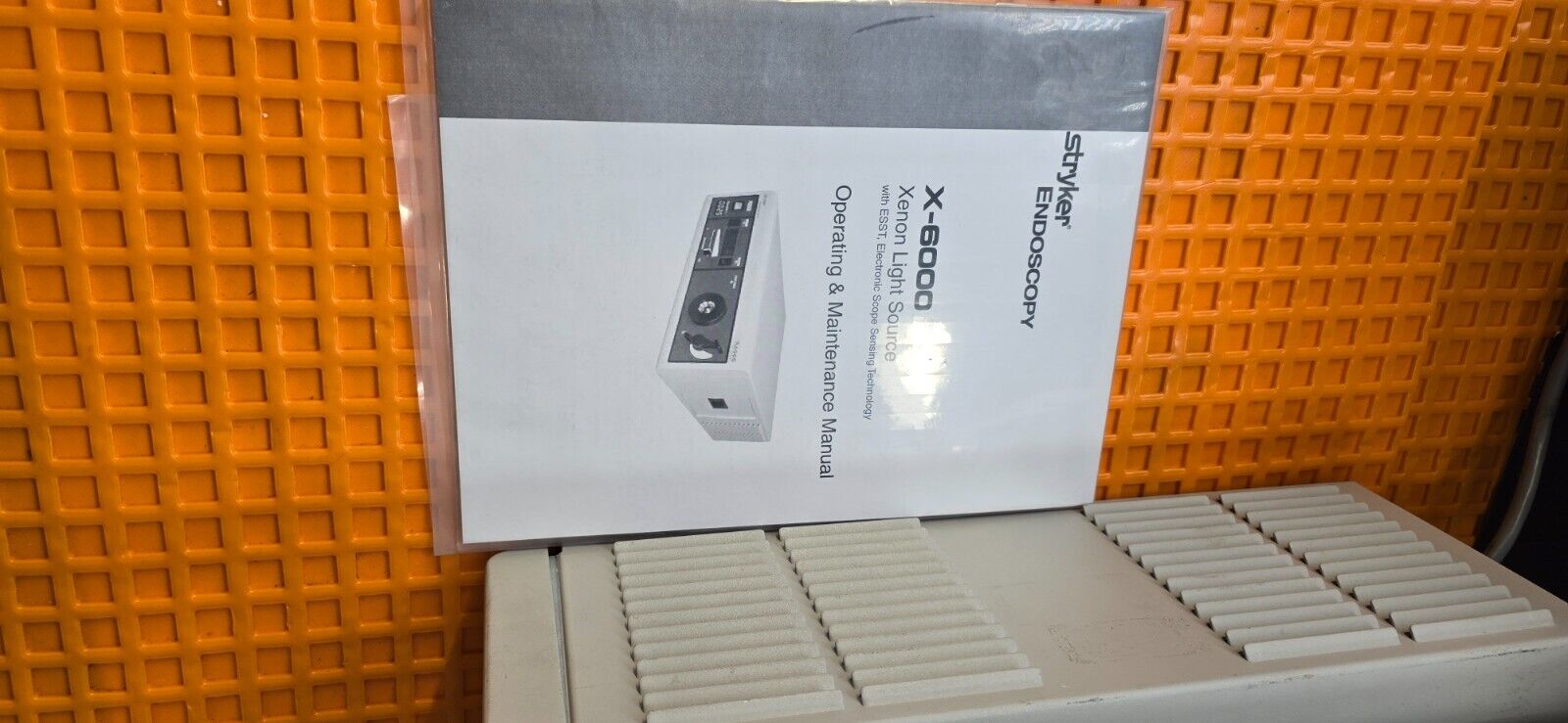 Stryker 1188 Camera Head, Controller, 6000 Light Source with Fiber Optic Cable