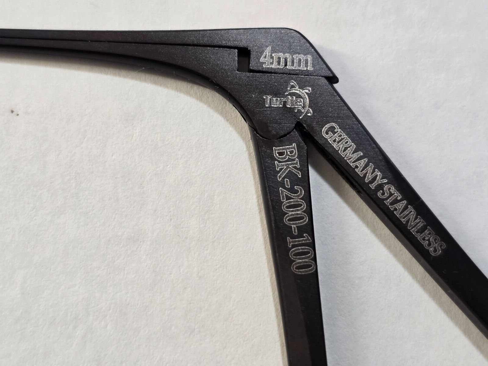 Turtle Surgical Micro Alligator  Forceps 2.5mm x 4mm Jaws Ceramic Coated