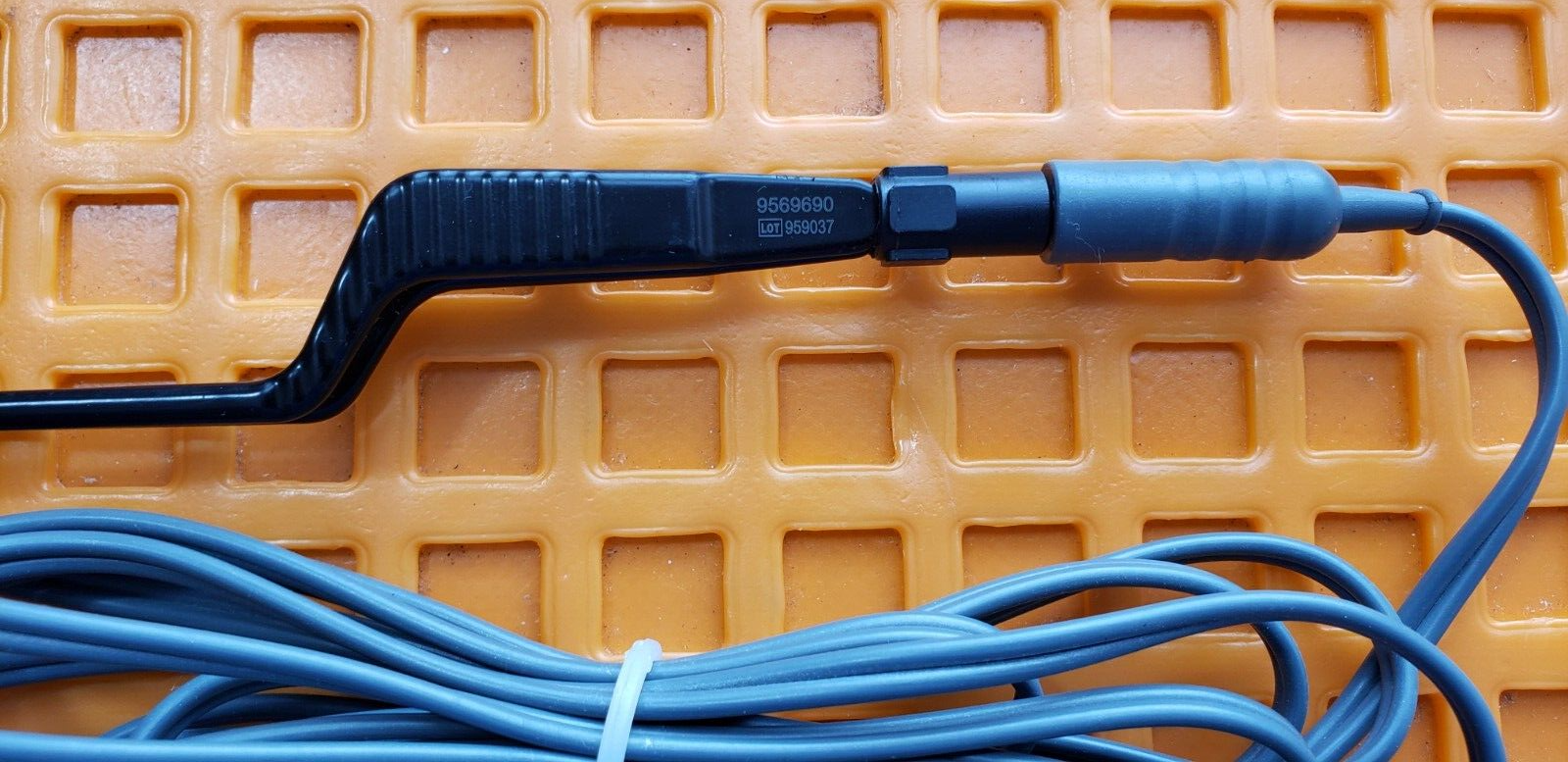 Medtronic 9569690 Surgical Bissinger Bipolar Forceps 9" Straight &Cable Reusable