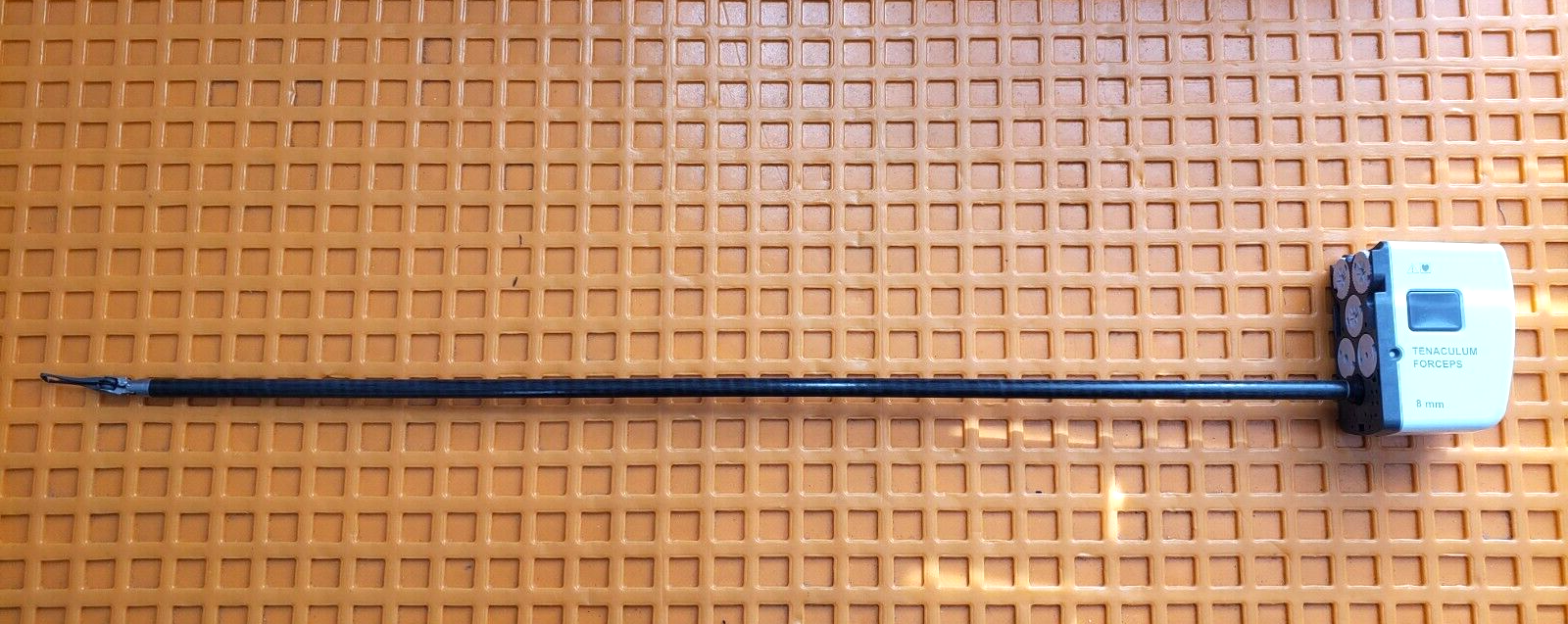 Intuitive da Vinci Xi Tenaculum Forceps 8mm