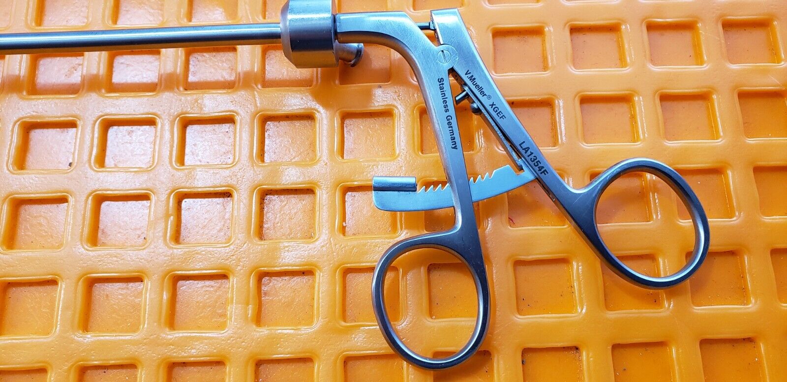 V. Mueller LA1354F Laparoscopic Babcock Forceps 5mm x 36cm Ratchet Handle