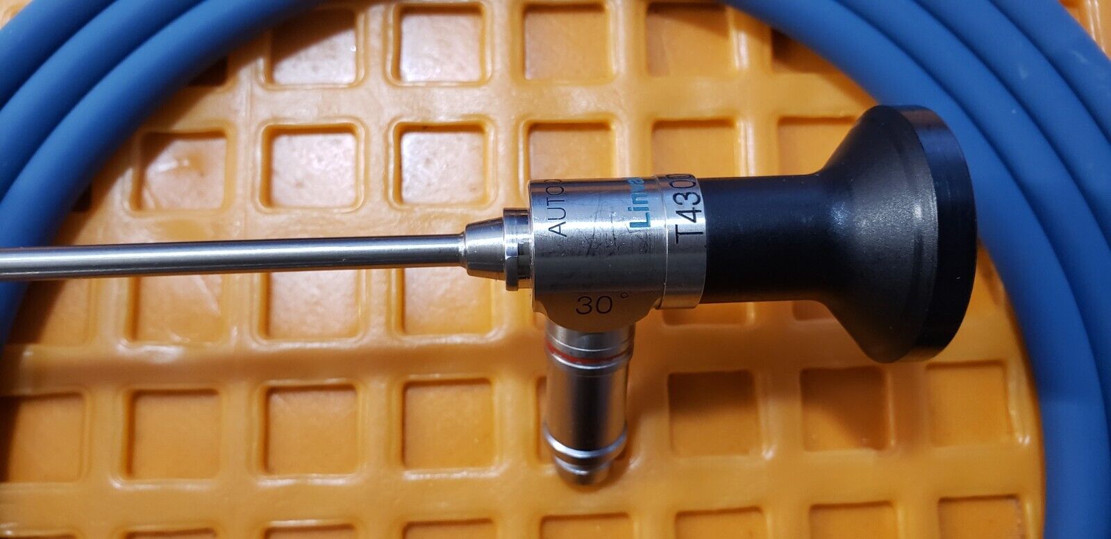 Linvatec T4300R Small Joint Arthroscope 4mmx30° Degree With Fiberoptic Cable