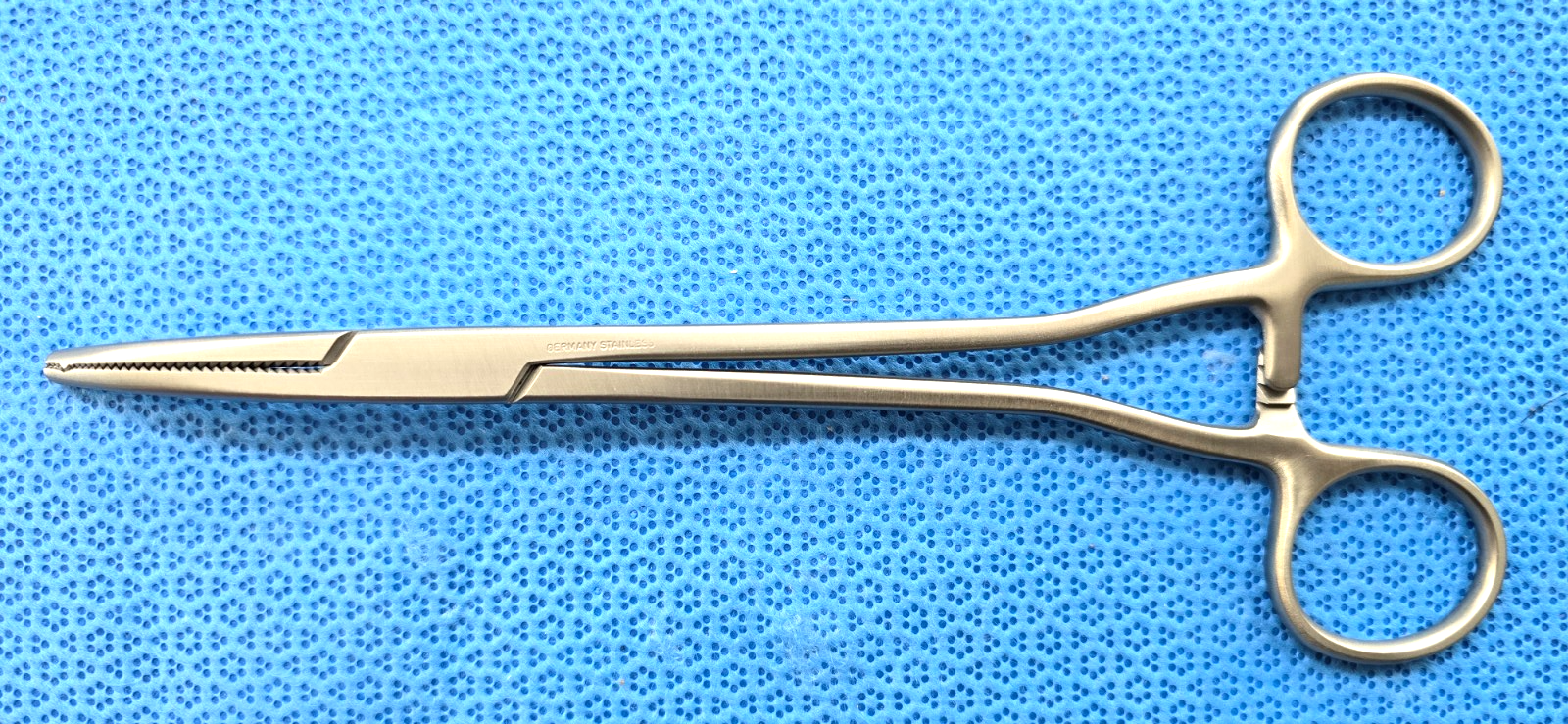V. Mueller Surgical Heaney Forceps 8 1/4" Single tooth Curved REF: GL 3100