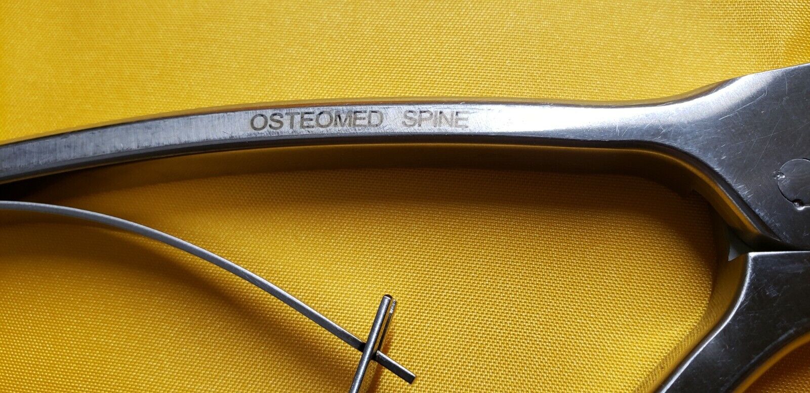 OSTEOMED Surgical Orthopedic Spinal Spreader Angled with Ratchet Handle