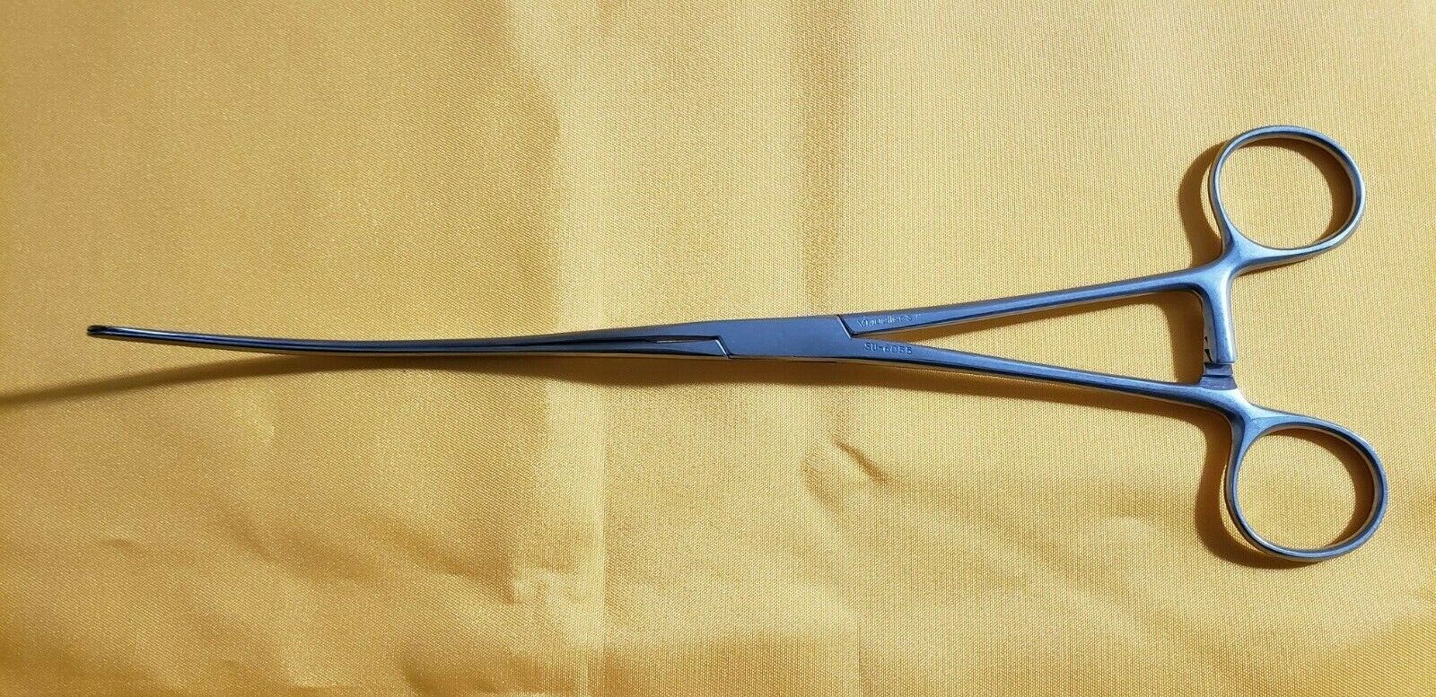 V. Mueller SU-6055 Surgical Kocher Intestinal Forceps 10" Curved
