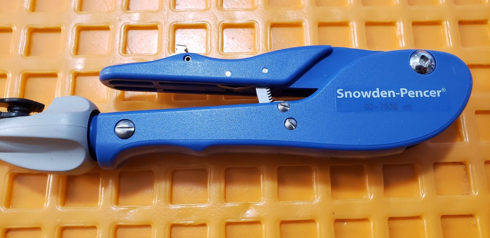 Snowden-Pencer 90-7930 Laparoscopic Grasping Forceps 5mmx45cm Double Action