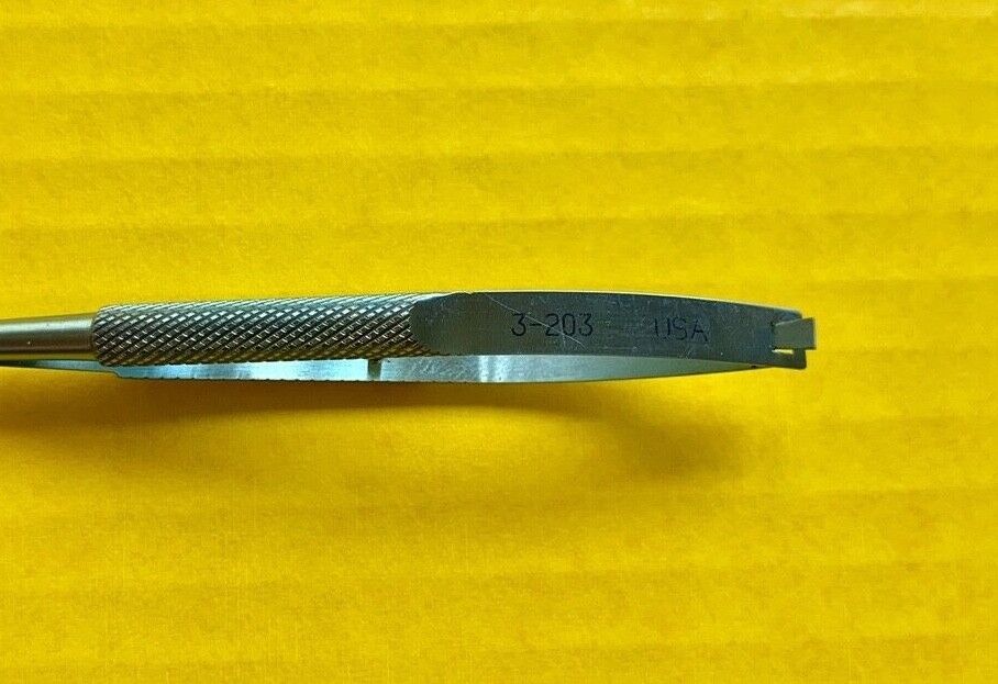 Storz Surgical Needle Holder, Titanium, Curved 9mm Medium Jaws REF: 3-203