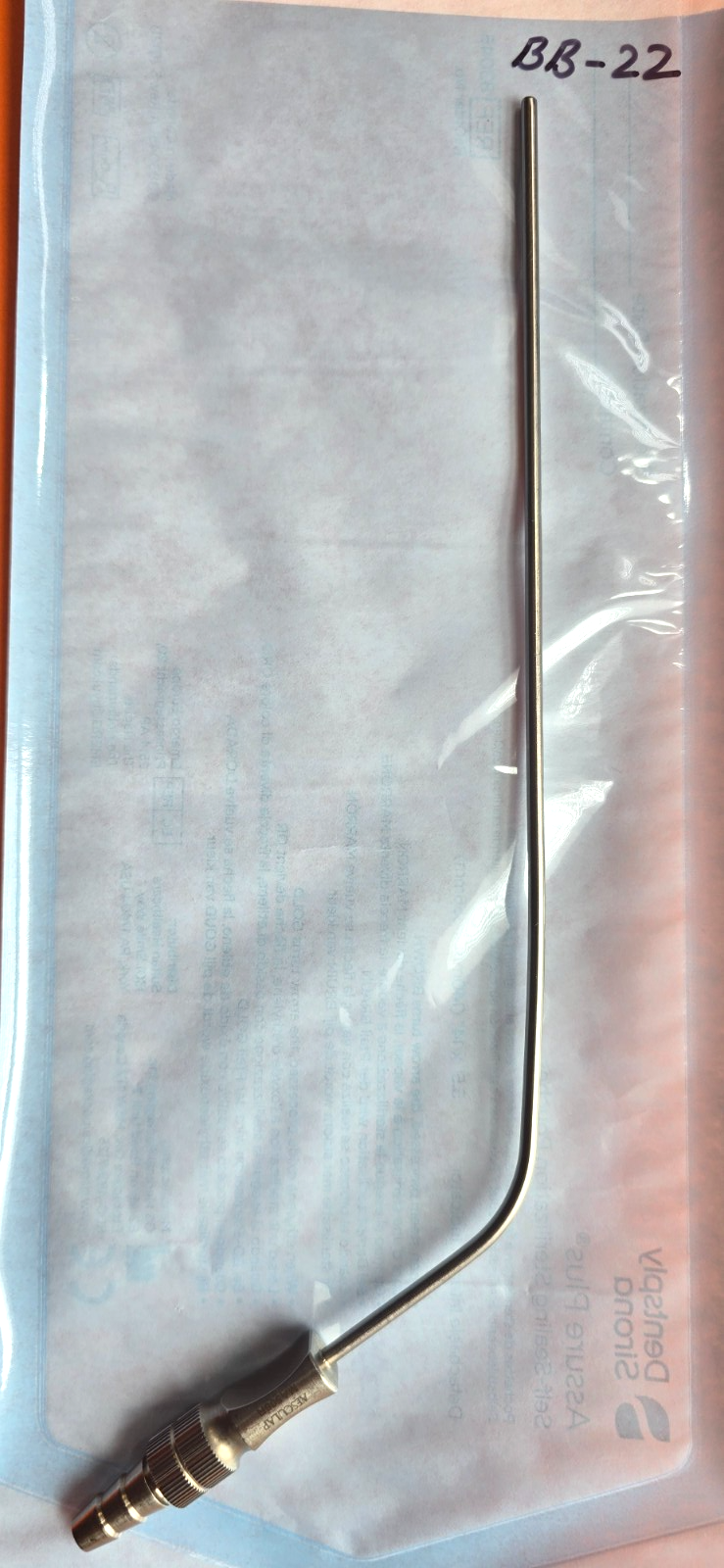 Aesculap  MA 506R Surgical Fergusson Frazier Suction Tube, Angled 10Fr