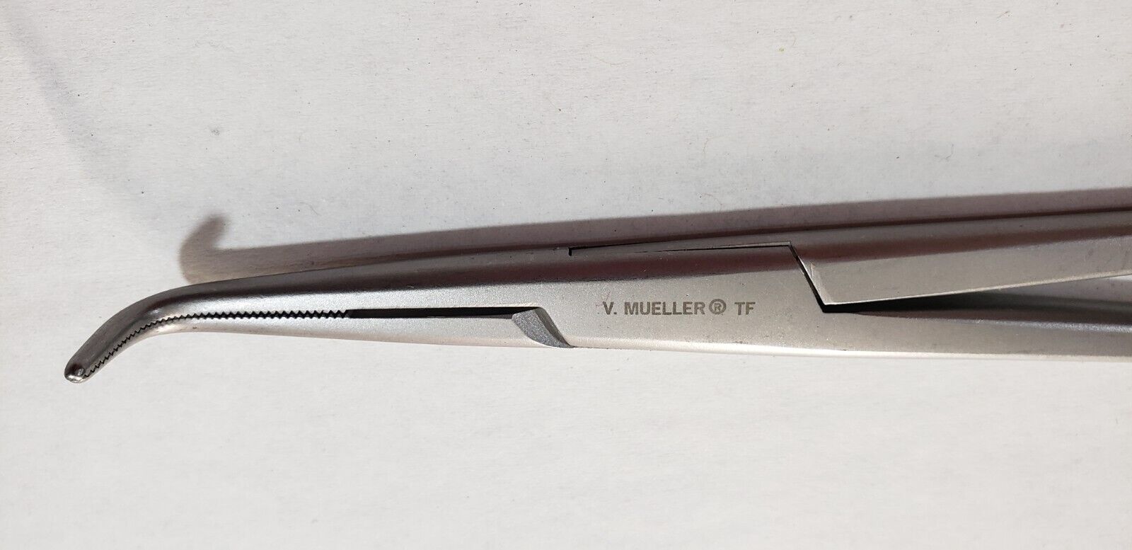 V. Mueller CH1722 Surgical KANTROWITZ Thoracic Clamp 9-3/4" Right Angle