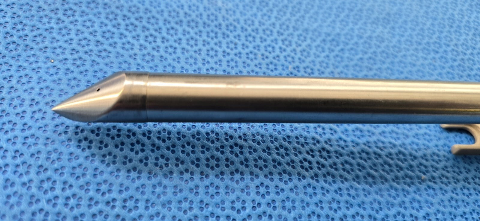 Karl Storz 30107 ES 11mm x 19cm Trocar Sharp End
