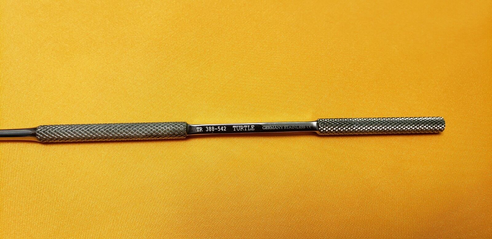 Turtle 388.542 Neuro & Spine Feeler for screw channel Curved 2.3mm tip x 230mm