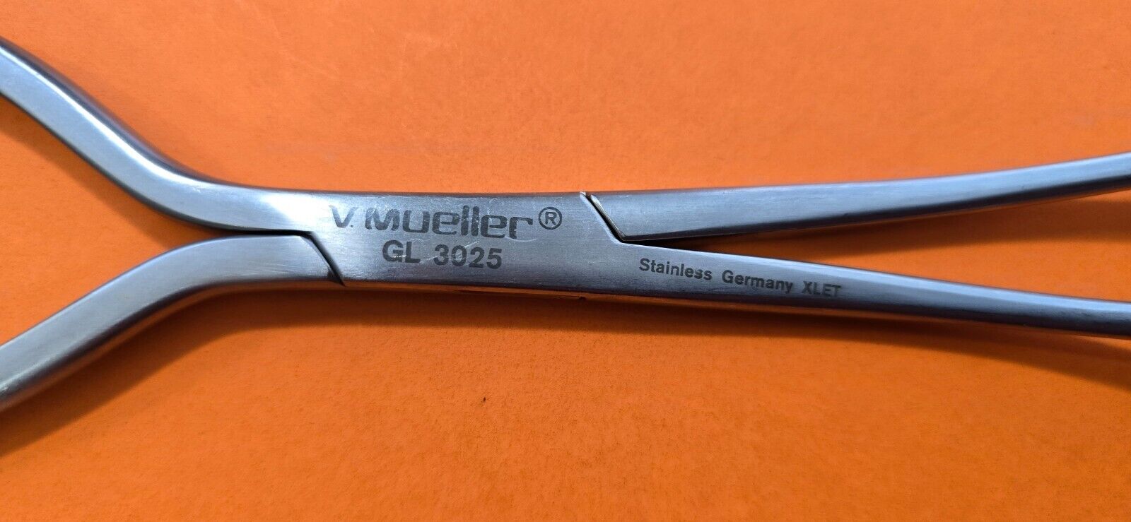 V. Mueller GL 3035 Surgical Buxton Uterine Clamp Forceps 10"