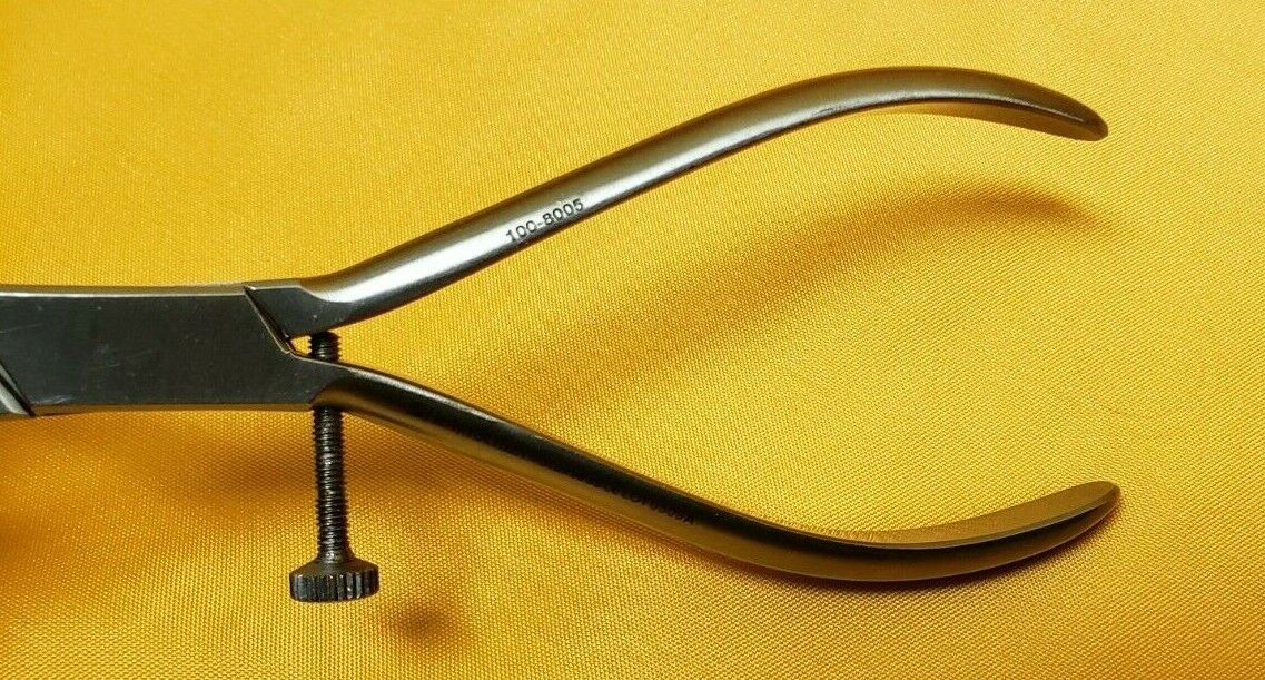 Henry Schein 100-8005 Surgical Dental Band Remover Plier with Set Screw.