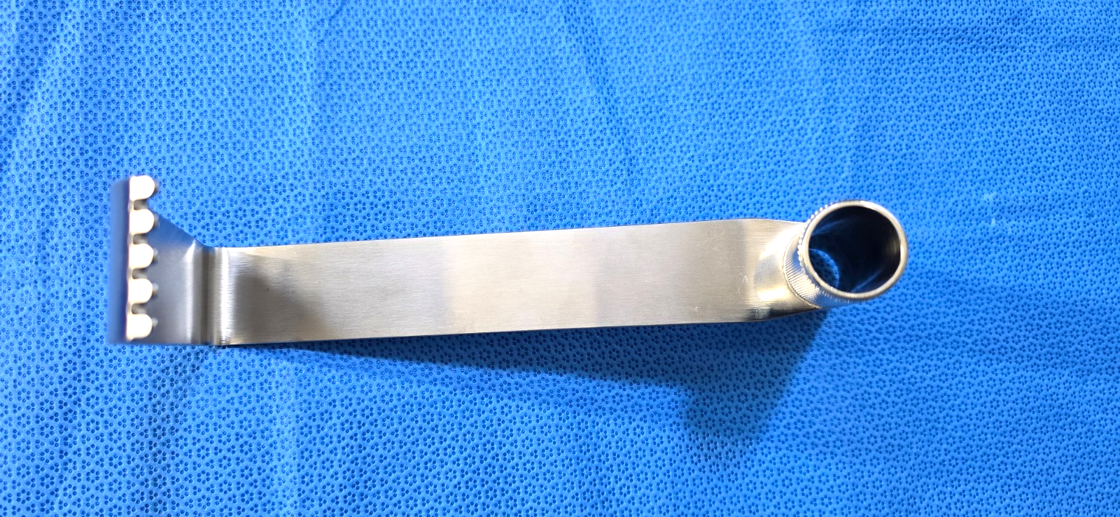 Millennium Surgical Orthopedic T-Handle Retractor Angled 7" Shaft Blade 5"