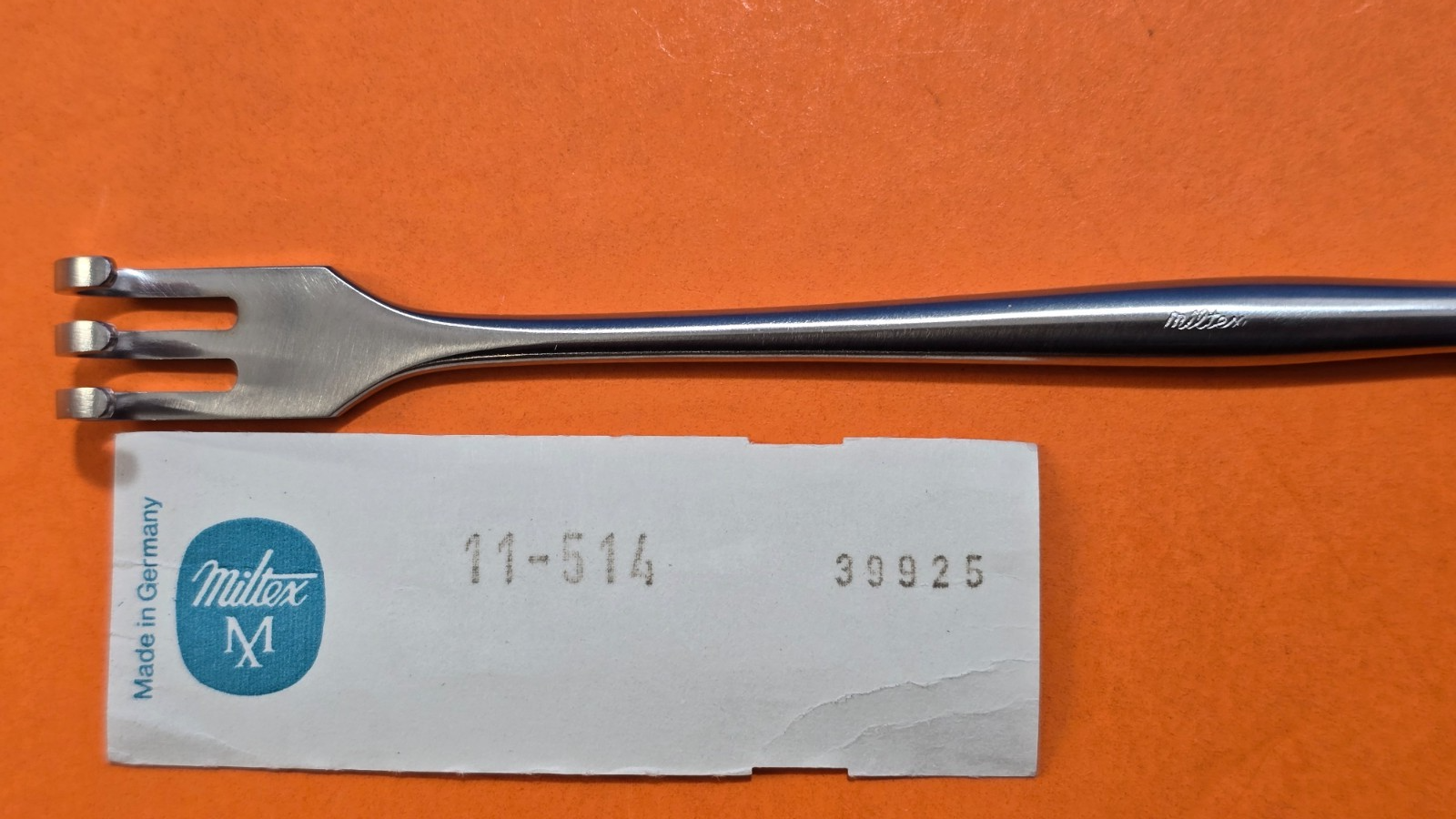 Miltex 11-514 Surgical Volkman Retractor 3 Prongs Blunt 8.5"