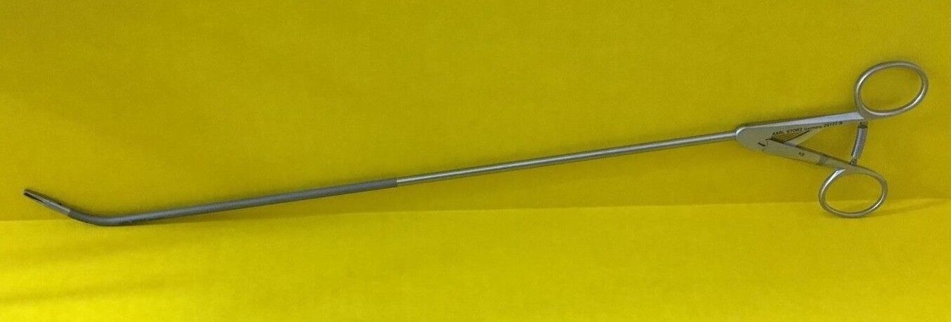 Storz Surgical Tissue Forceps, Curved, Slim Jaw, Spring Handle REF: 28177 B