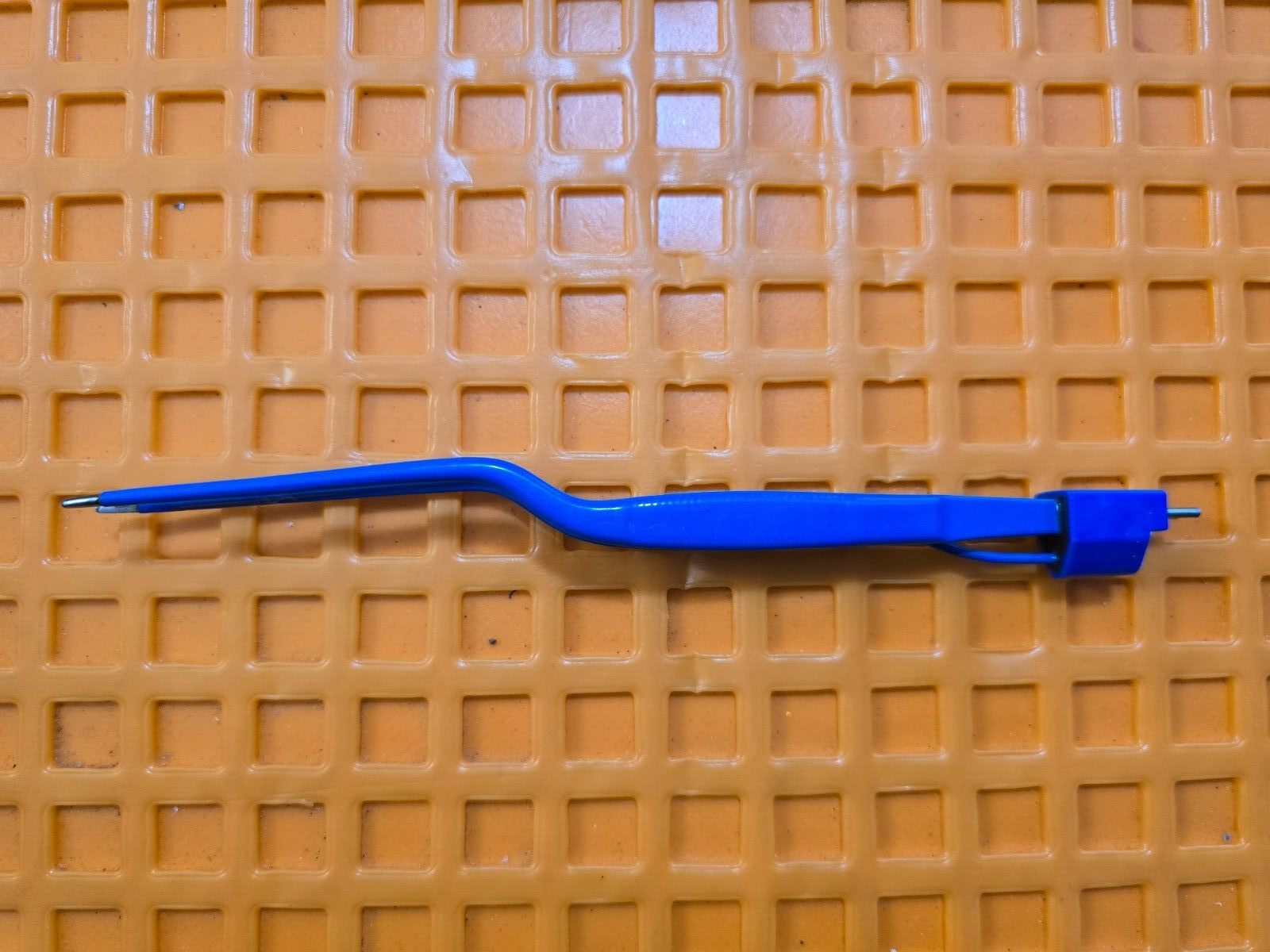 Turtle Surgical Malis Bayonet Bipolar Forceps 7" Blue Coated & Bipolar Cord