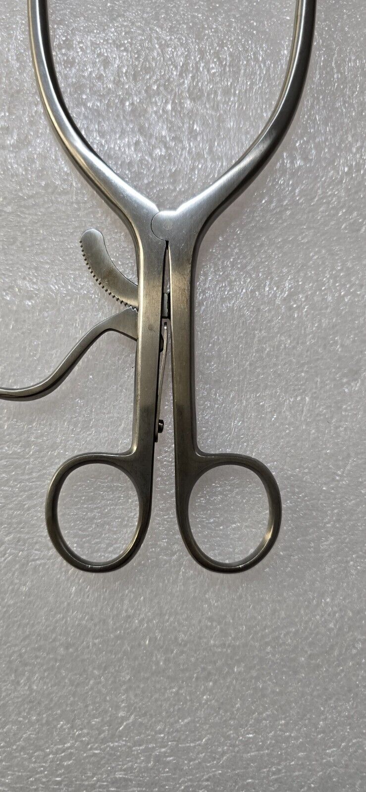 V.Mueller Surgical Orthopedic Gelpi Retractor Right Angle 11" with ratchet.