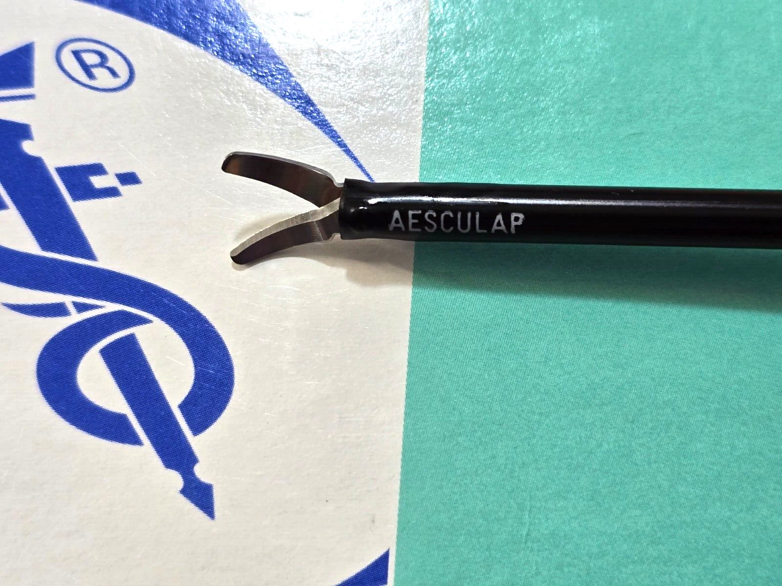 Aesculap Surgical Monopolar Baby Metzenbaum Scissor 5mm x 33cm Curved