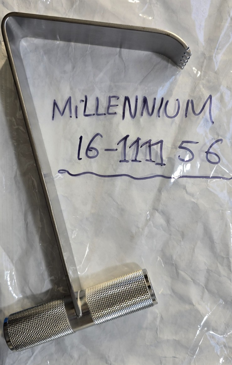 Millennium Surgical Orthopedic T-Handle Retractor Angled 7" Shaft Blade 5"