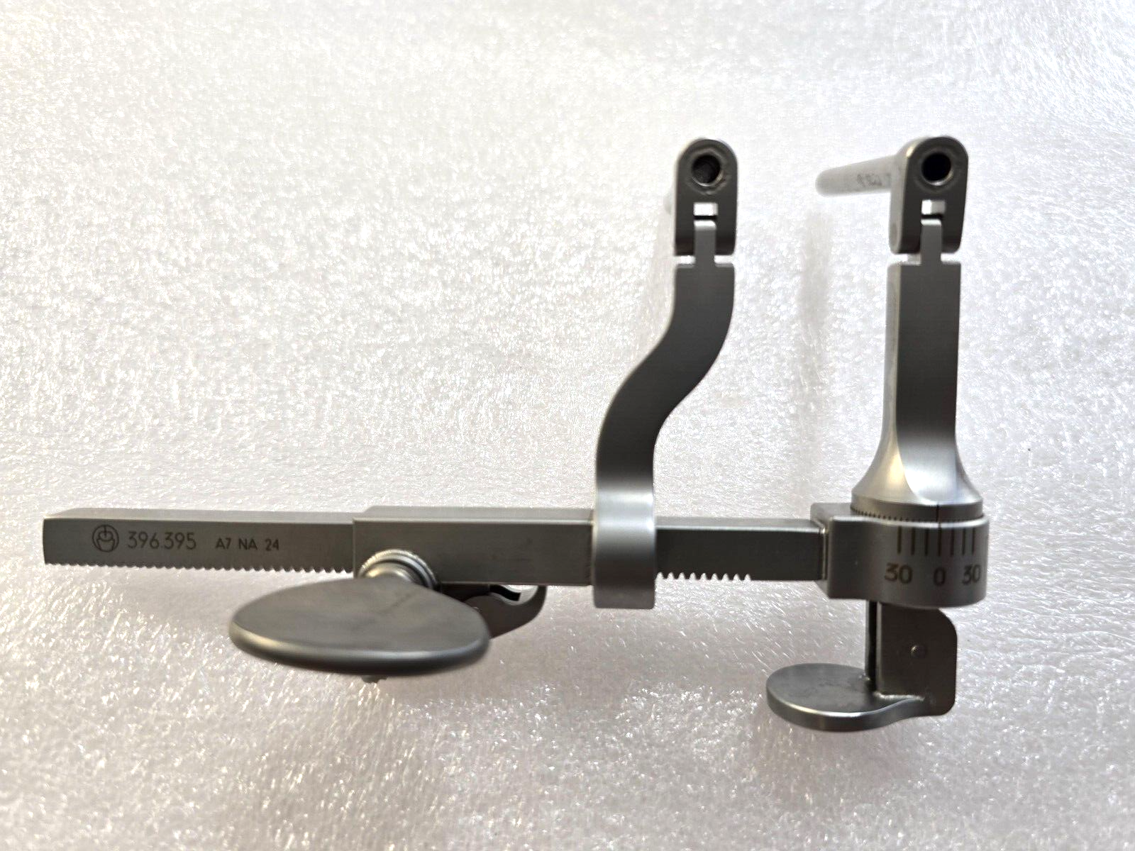 Swiss Surgical Adjustable Cervical Distractor Right with Ratchet