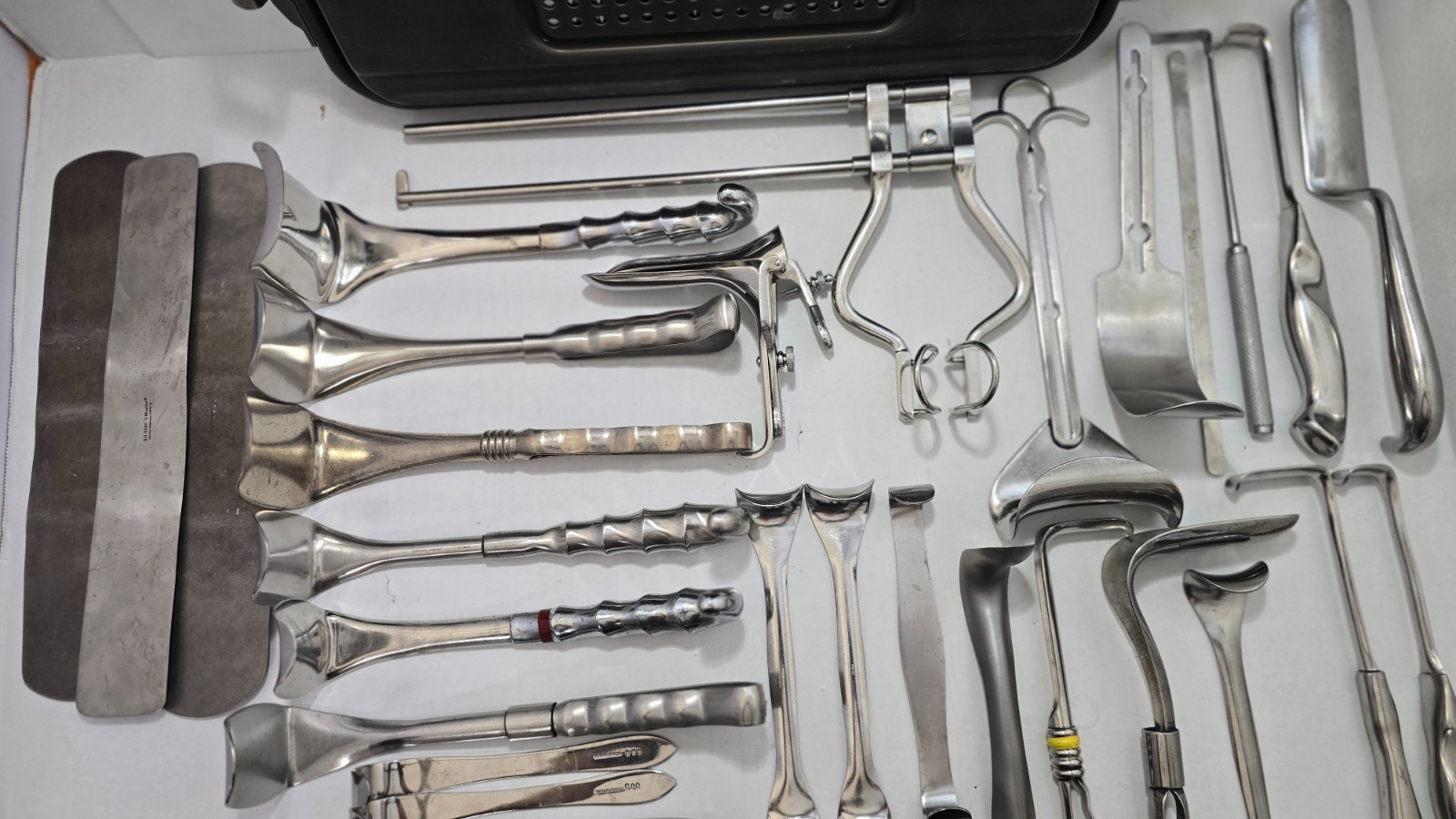 30-pieces Aesculap ,Codman ,Jarit ,Sklar Abdominal retractor Set w-Sterile case